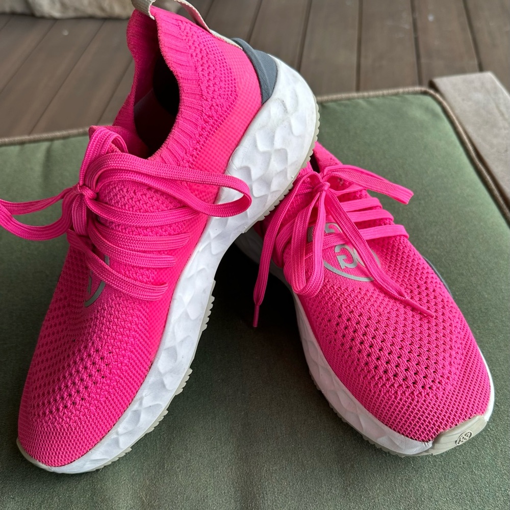 Fabulous G-Fore Hot Pink golf shoes.
